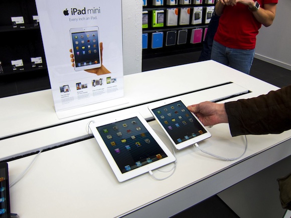 iPad mini и iPad 4 в магазине