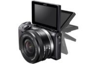 Sony представила камеру NEX-5T и новые объективы