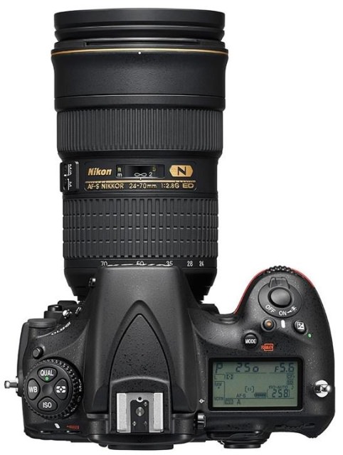 Камера Nikon D810