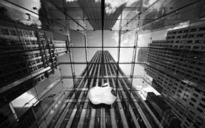 Apple потеряла $72 млрд капитализации за неделю