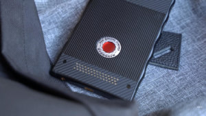 Смартфон Red Hydrogen One с голографическим дисплеем выйдет в августе