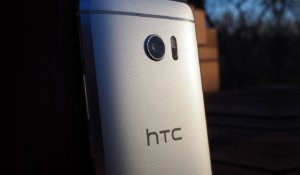 HTC продаст свой бренд индийским производителям смартфонов