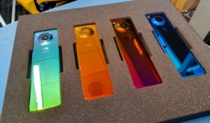 Создатель Android показал смартфон Essential Phone 2 с уникальным дизайном