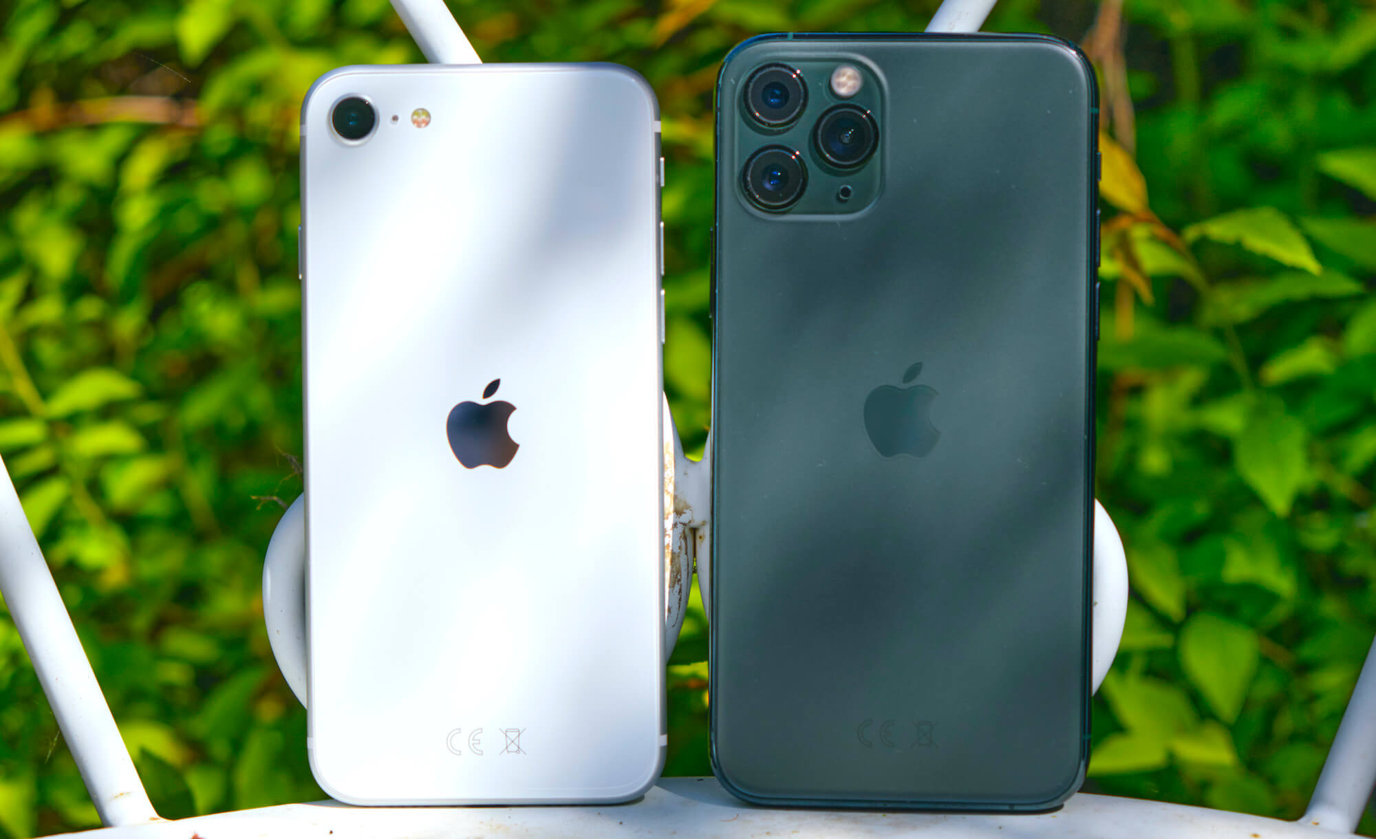 يصف كبير مصممي Huawei هاتف iPhone SE 2020 بأنه قديم وغير ضروري 3