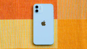 Apple может начать проверять фотографии пользователей iPhone