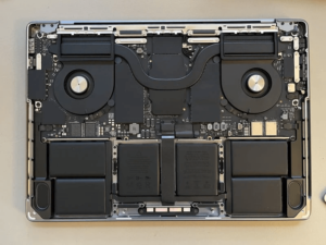 Ремонтопригодность Apple MacBook Pro (2021) выше, чем у предшественников