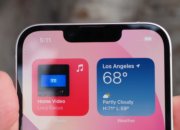 Владельцы iPhone 13 жалуются на розовый экран