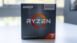 В играх AMD Ryzen 7 5800X3D опережает Core i9-12900KF на 20-30%